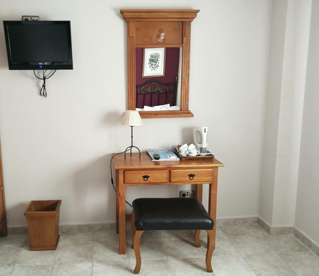 Posada Del Camino Real Torrelaguna Buitenkant foto